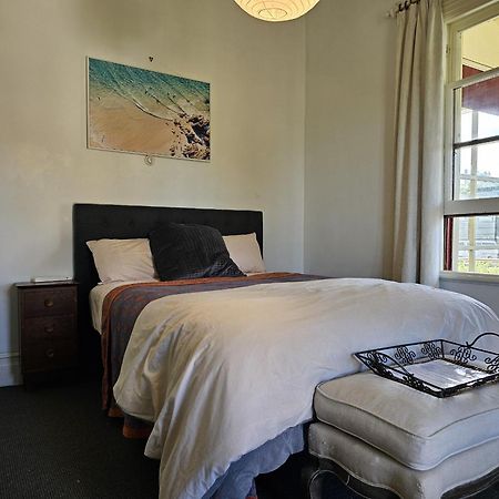 Brony'S Beachfront-Short And Long Term Stays Porirua Exterior foto