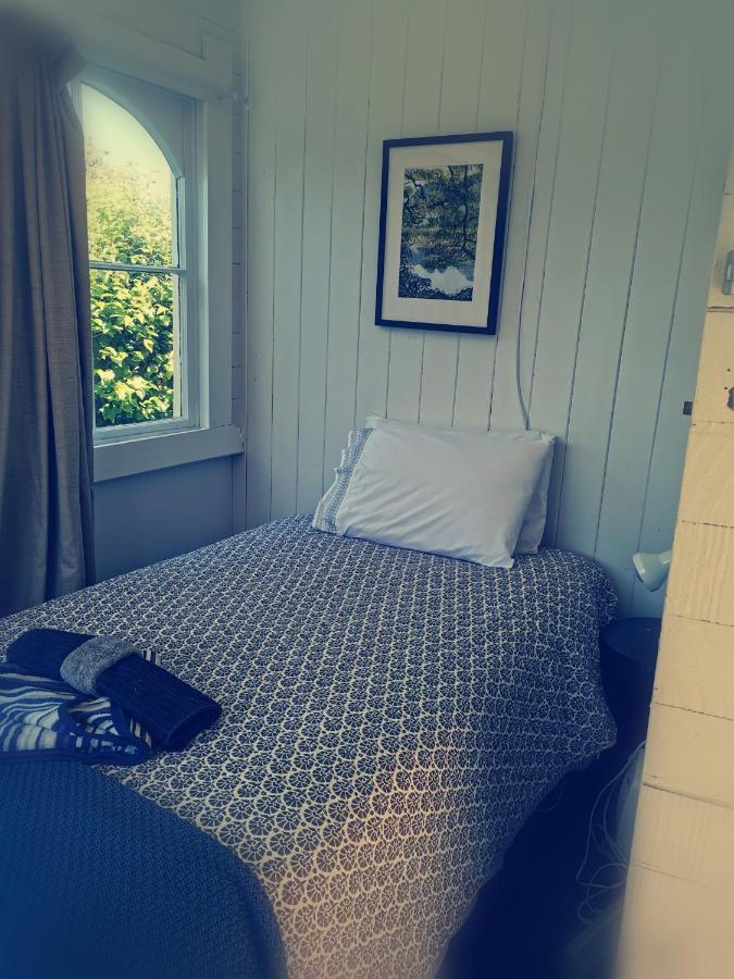 Brony'S Beachfront-Short And Long Term Stays Porirua Exterior foto